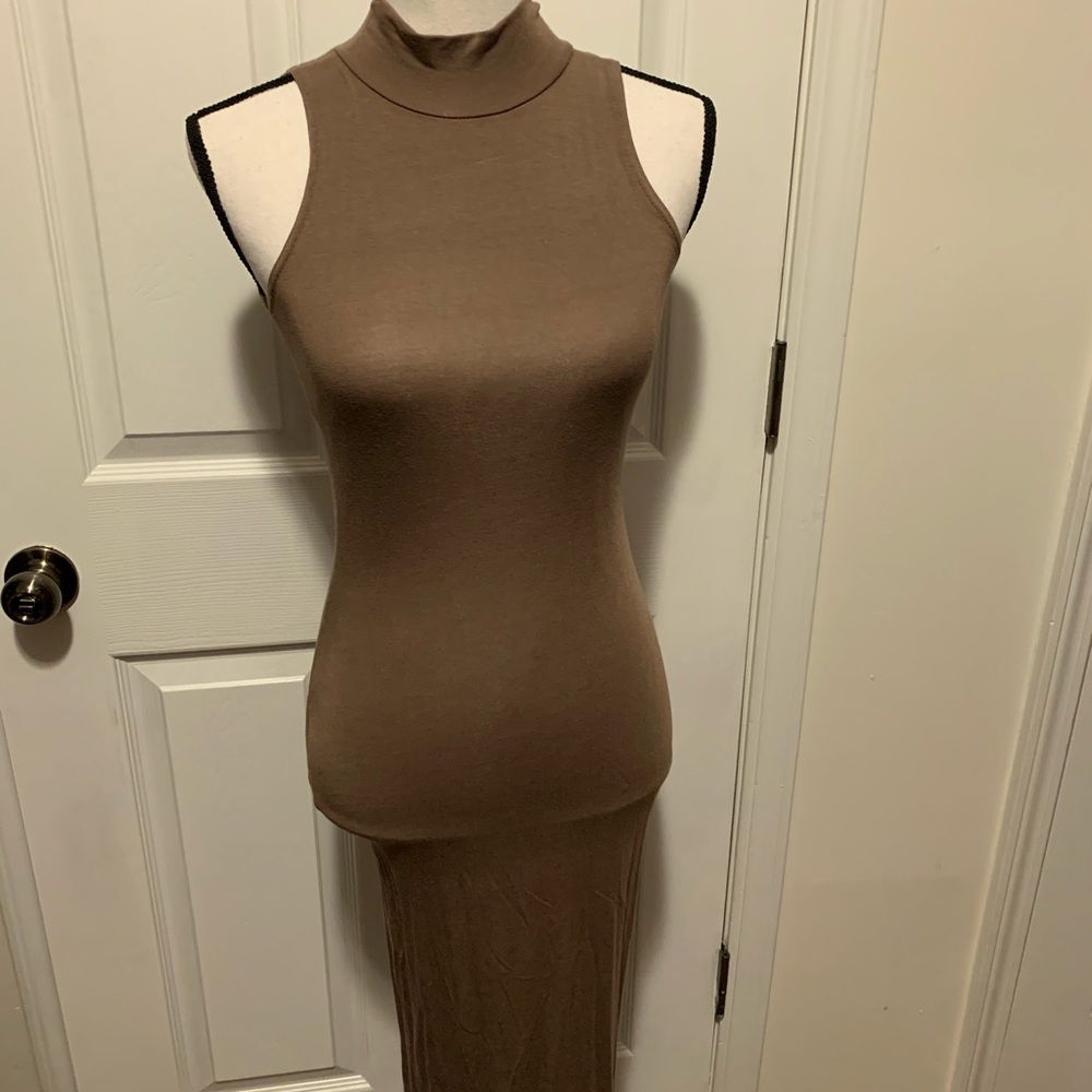 FINAL SALE! NWOT Midi summer turtleneck dress